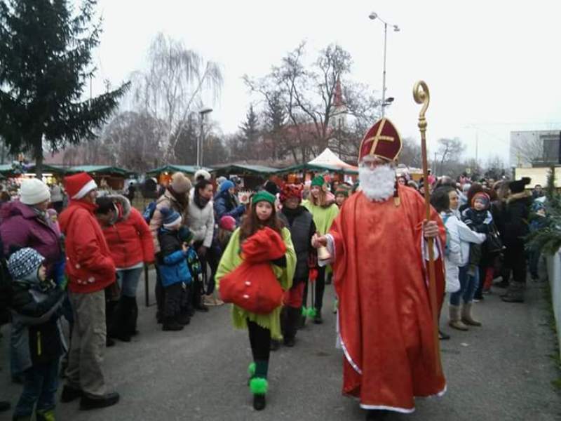 2016 Mikuláš vo Veči a vianočné trhy 2016 A (3)